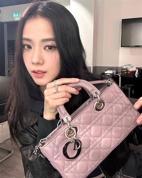 jisoo lady dior bag